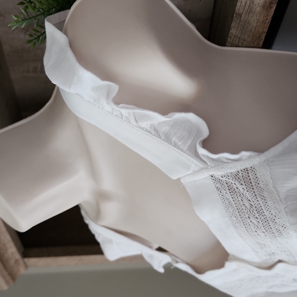 Ruffled top - Picture 4 of 6